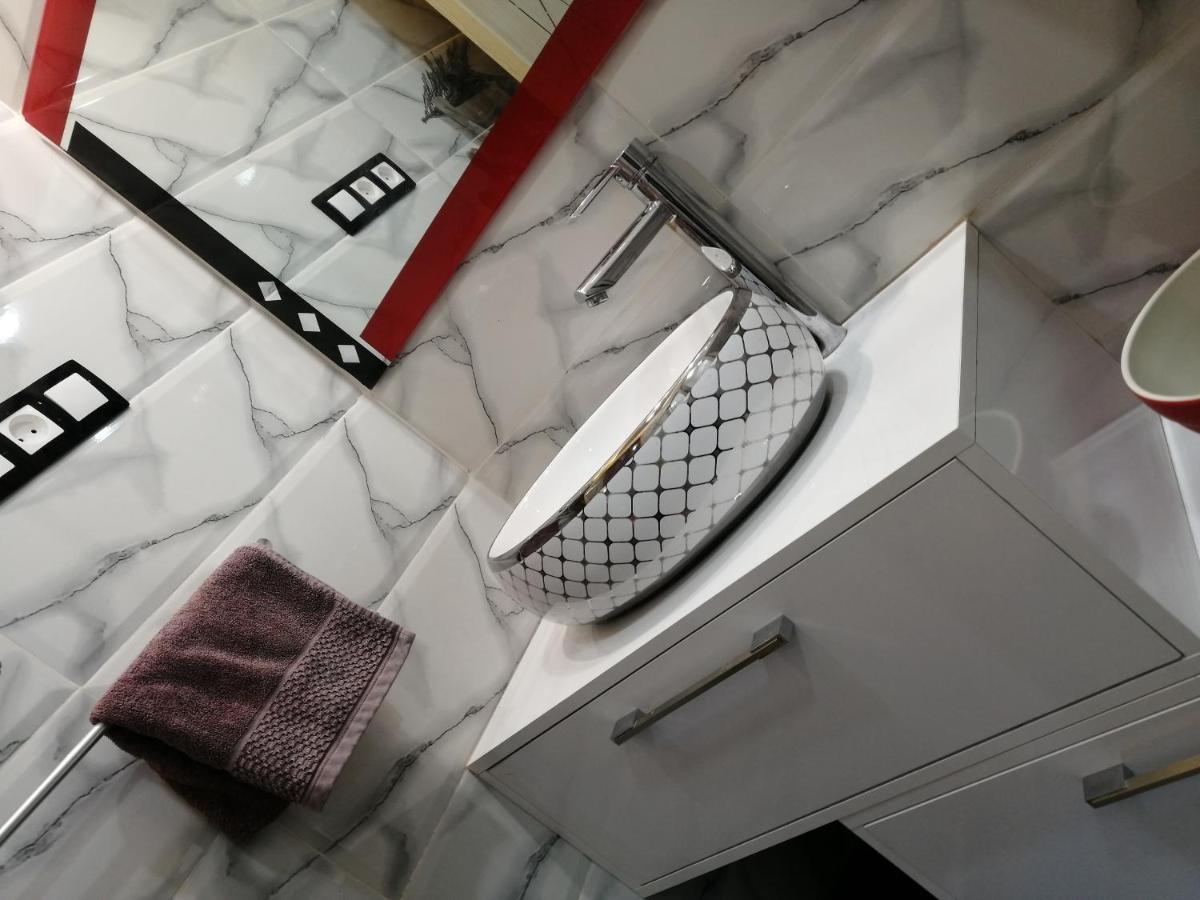 Ryan 1 Apartment Fes Luaran gambar